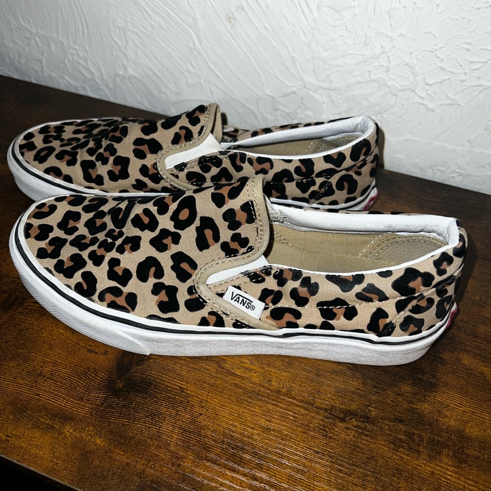 Leopard Vans